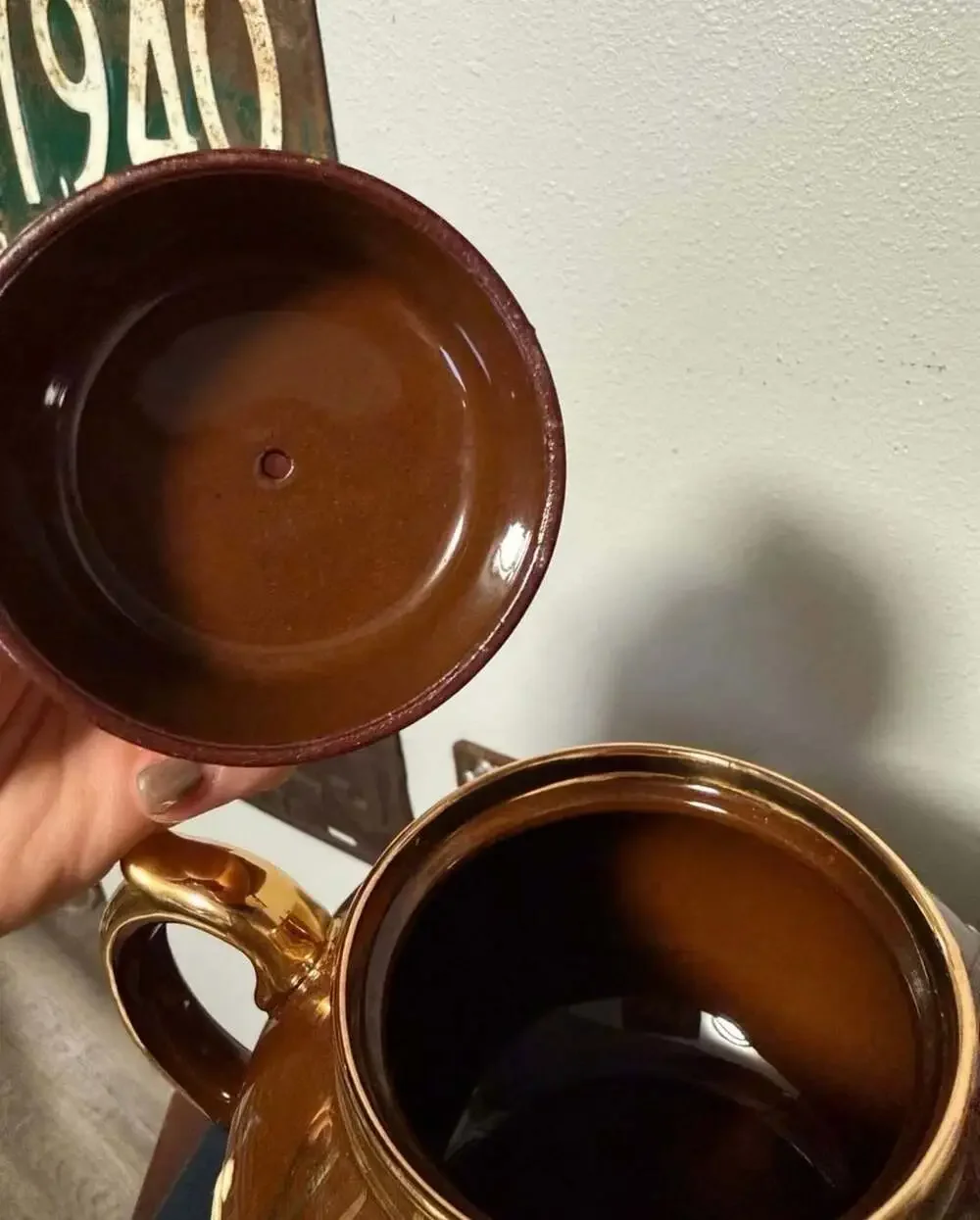 Gibsons rich brown