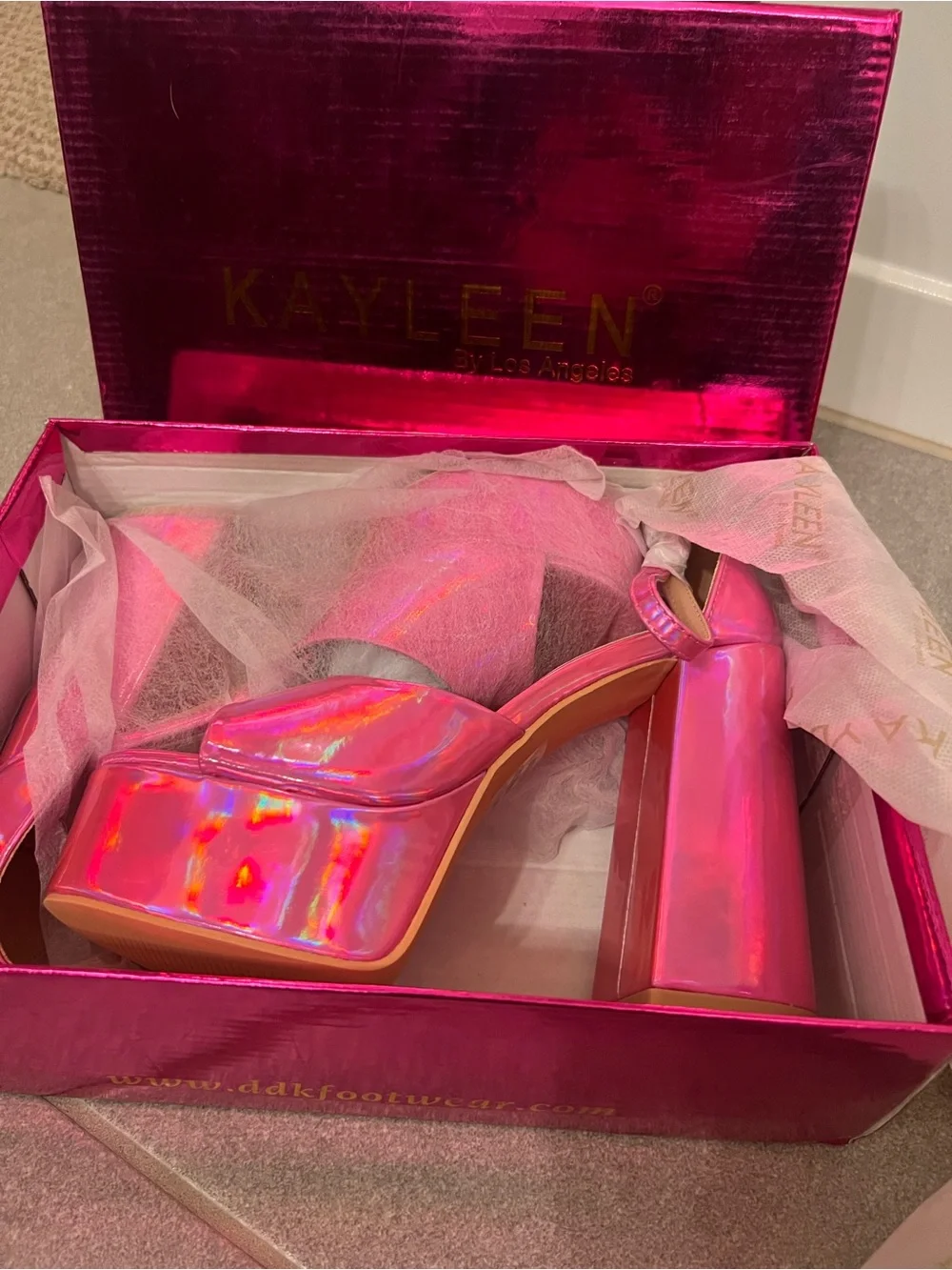 Kayleen bold neon