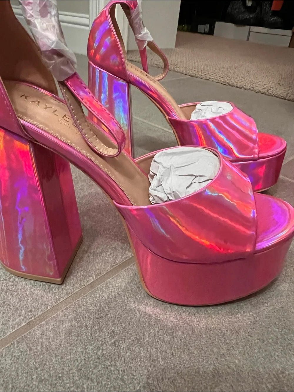Kayleen bold neon