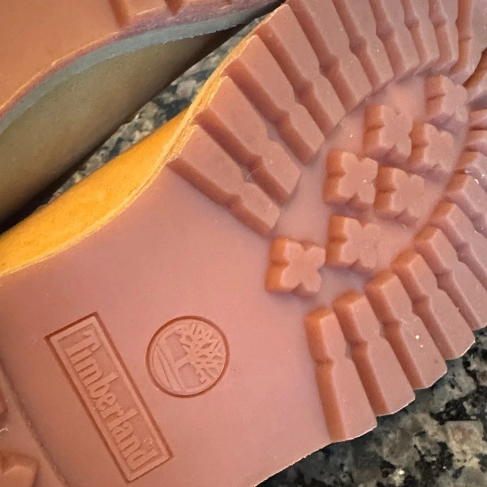 Timberland excellent ship