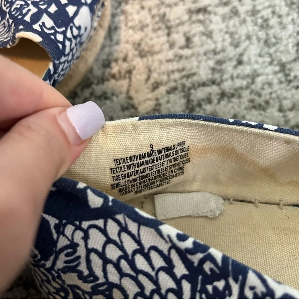 Lilly Pulitzer Blue & White Floral Gold Tip Espadrille Flats Size 9