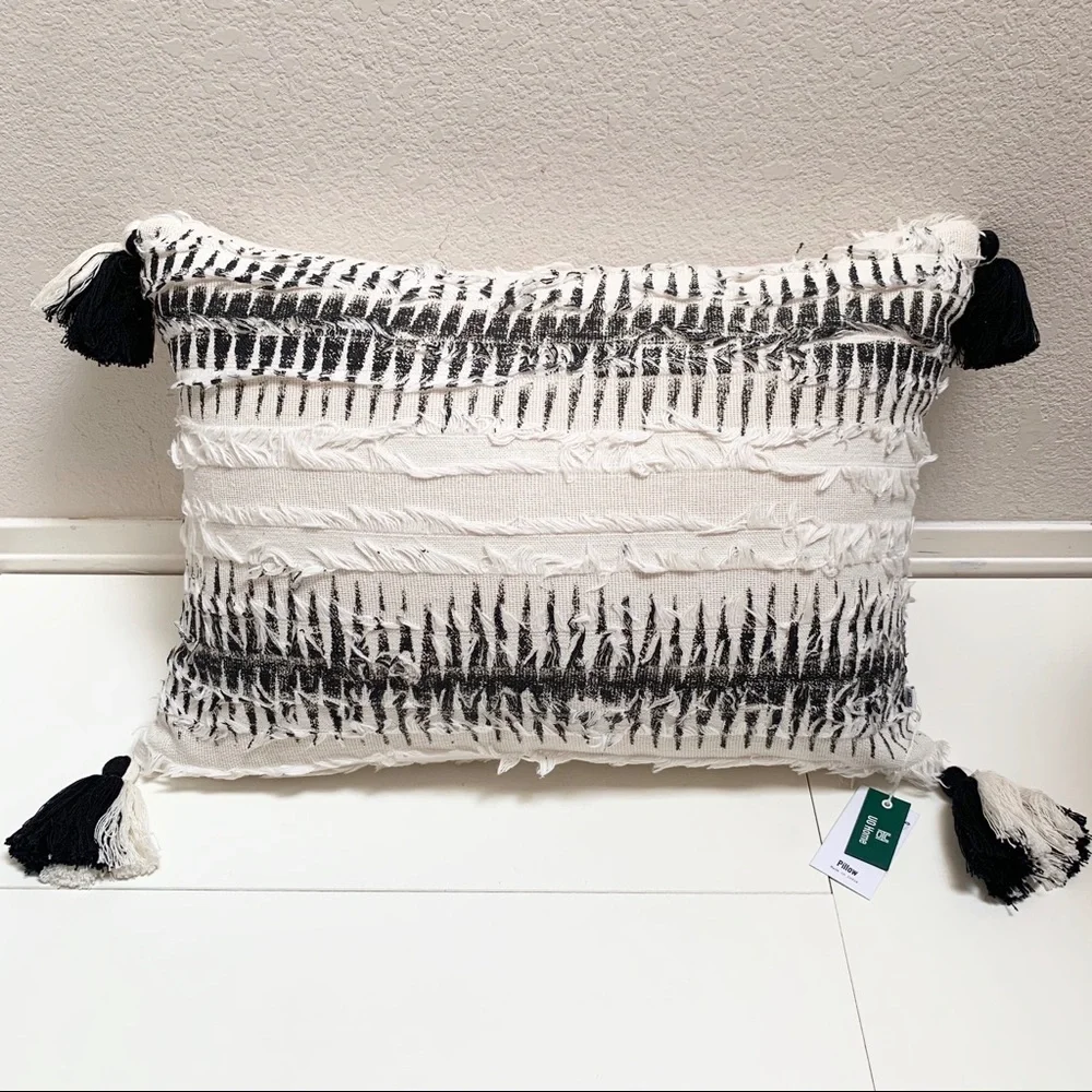 Large tassel black print pillow