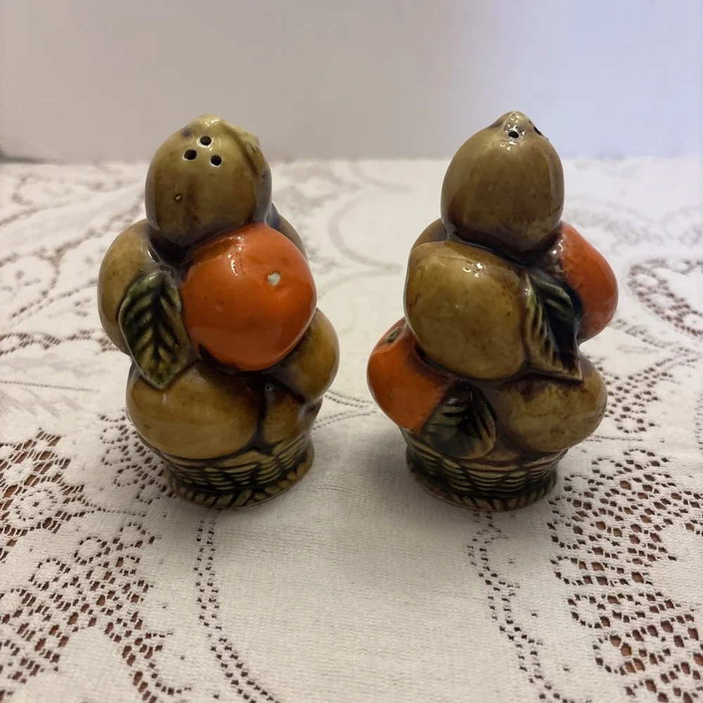 Vintage Inarco Japan 3D Fruits Salt And Pepper‎ Shaker Set 2