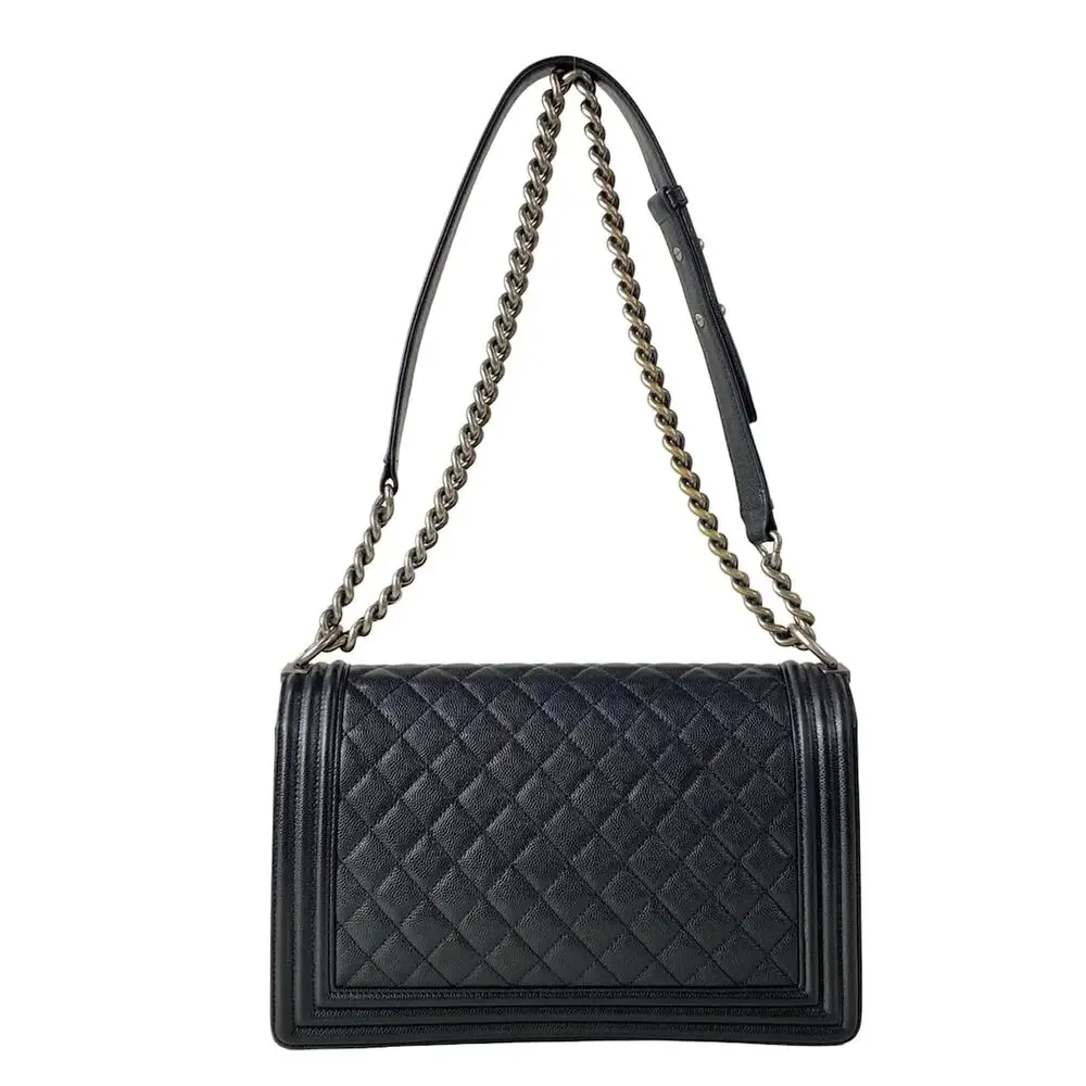 Chanel boy matelasse