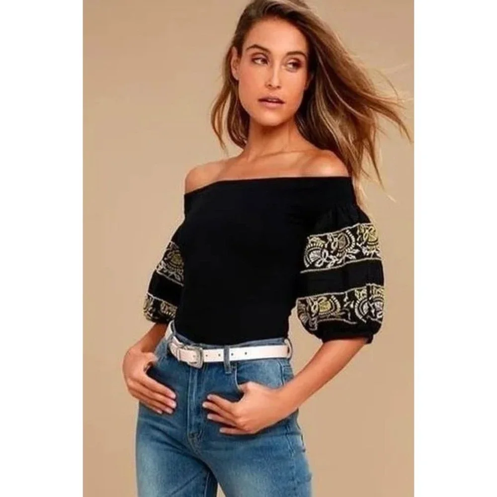 Free People Rock With‎ It Embroidered Knit Blouse in Black Size Medium