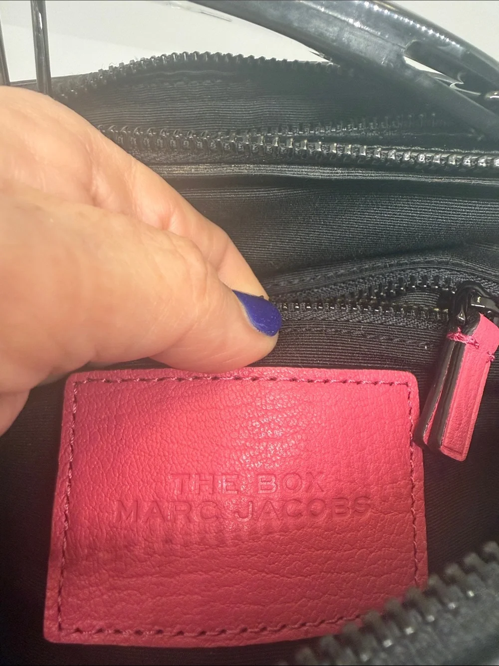Marc Jacobs compact marc