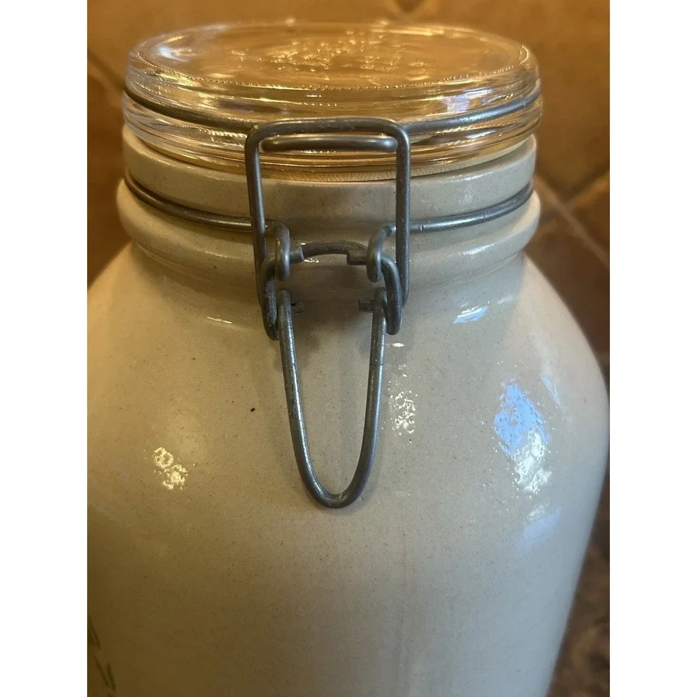 Crock Shop Inc vintage country