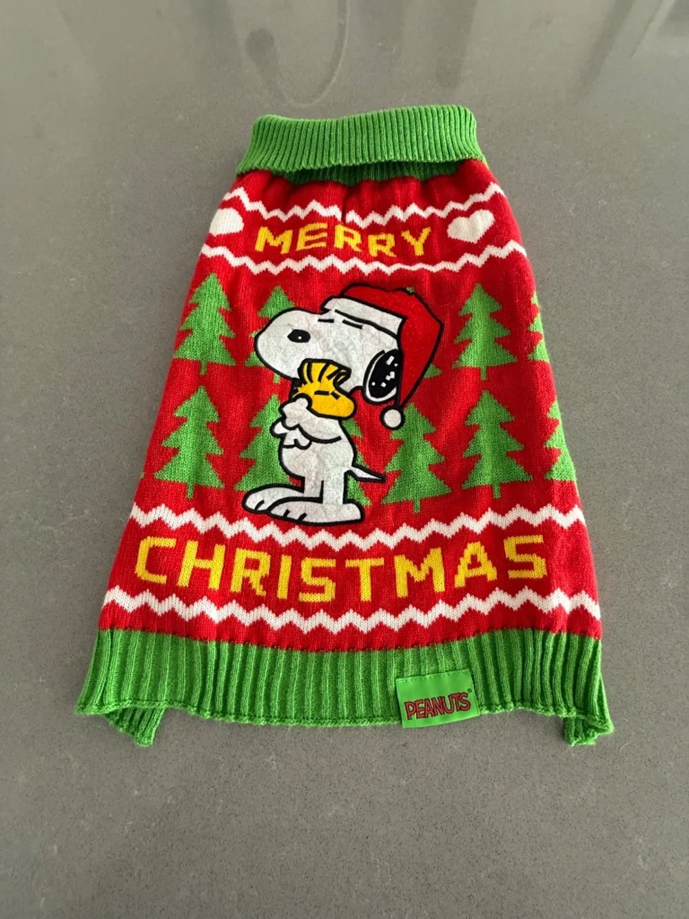 Dog Peanuts Snoopy Holiday 'Merry Christmas' XL Pet Sweater Barely worn