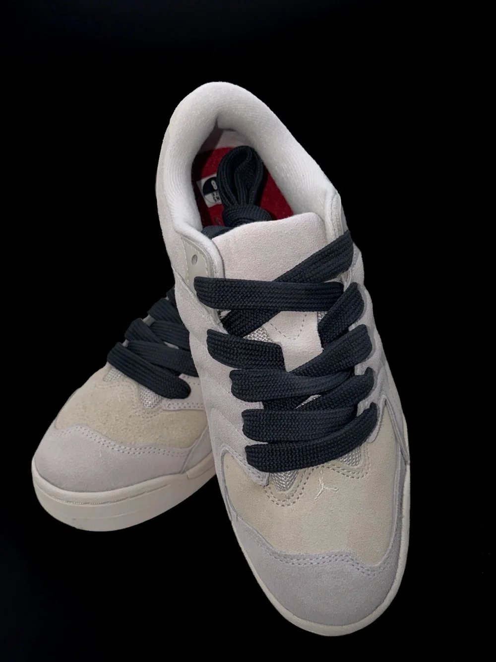 Jordan Session size 8 new in box