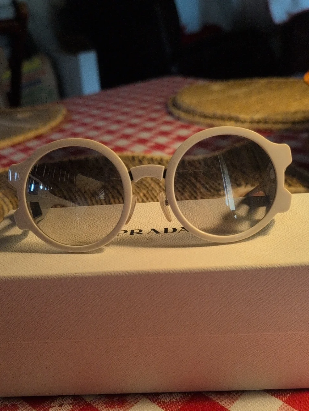 NWTO Prada Sunglasses nwto designer