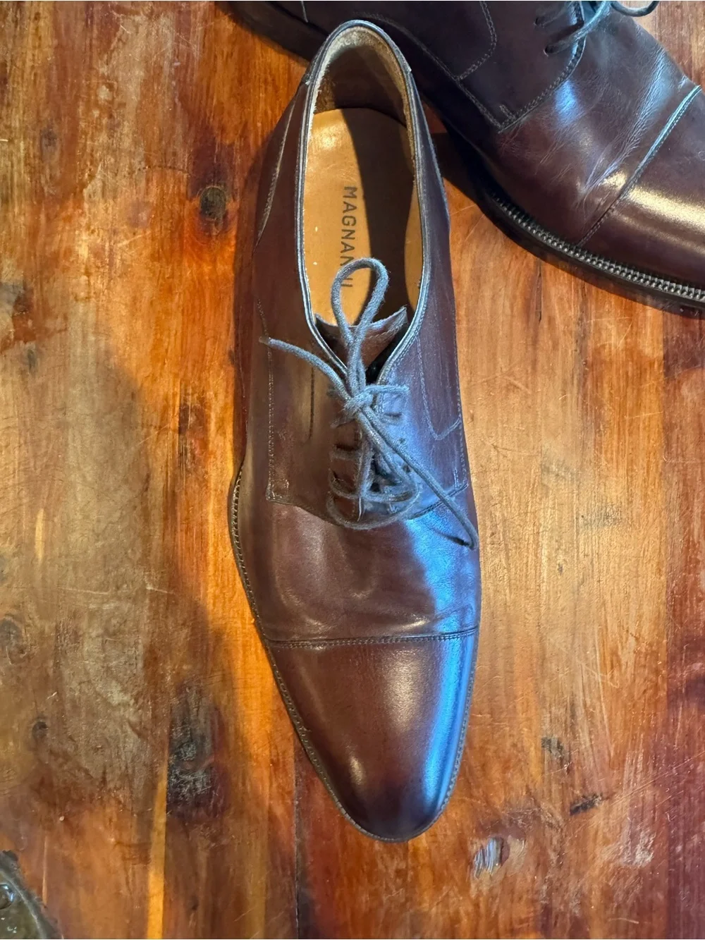 Magnanni polished brown