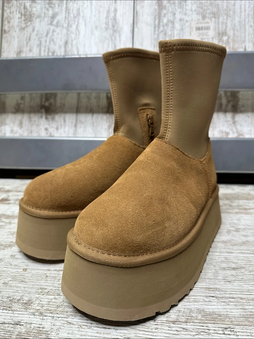 UGG UGG Classic Dipper Platform 1144031 Women's Fashion Boots Chestnut Sz 5