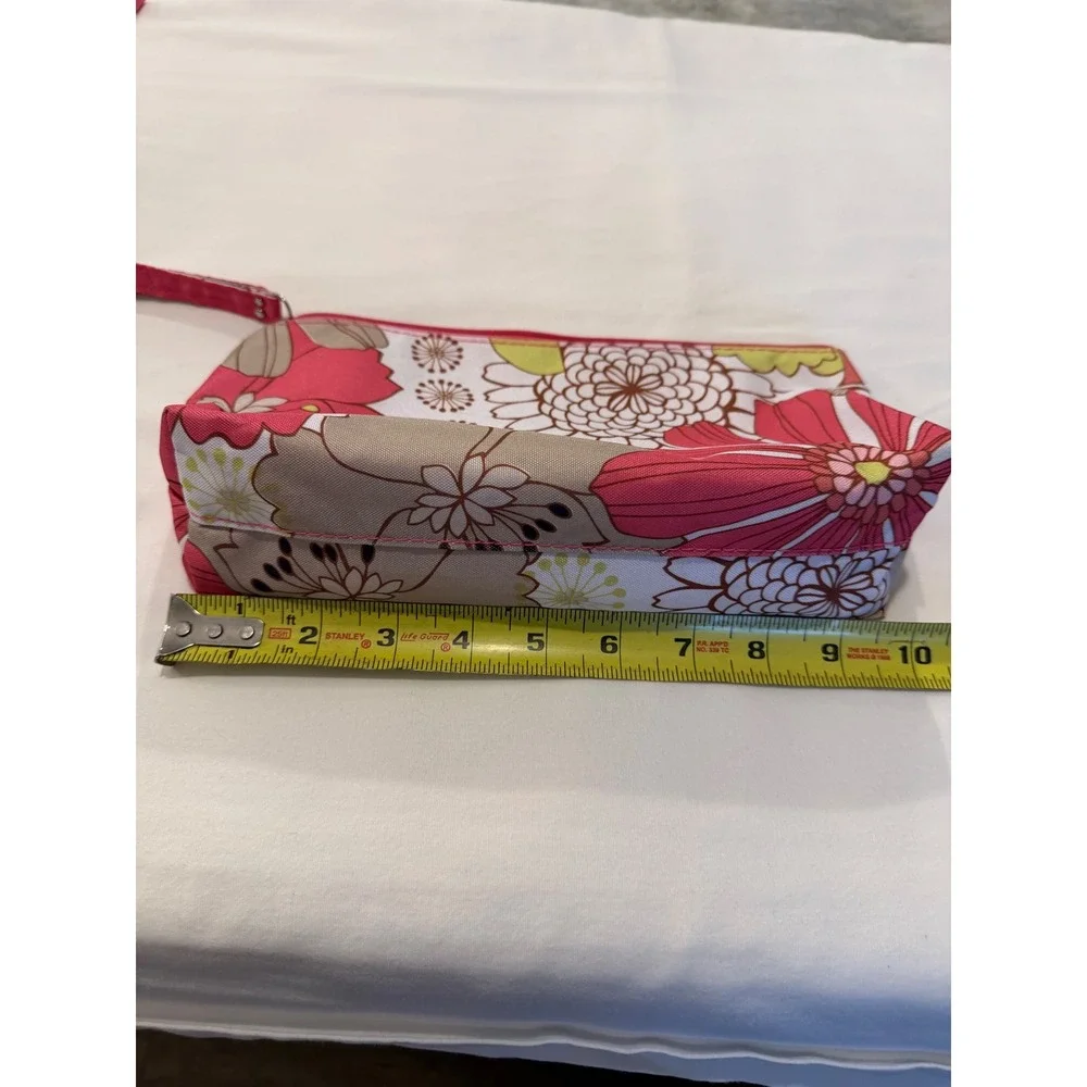 Clinique floral cosmetic