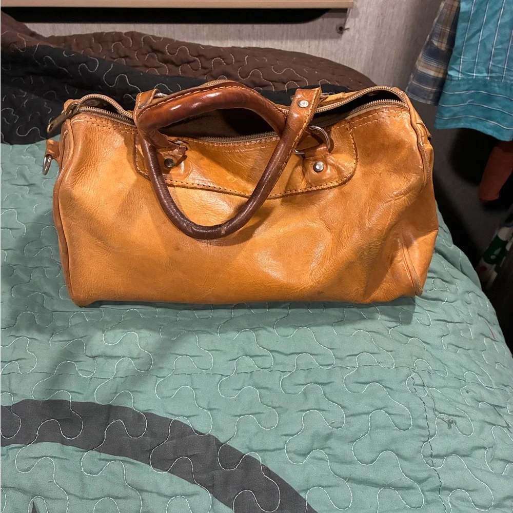 N/A stylish tan