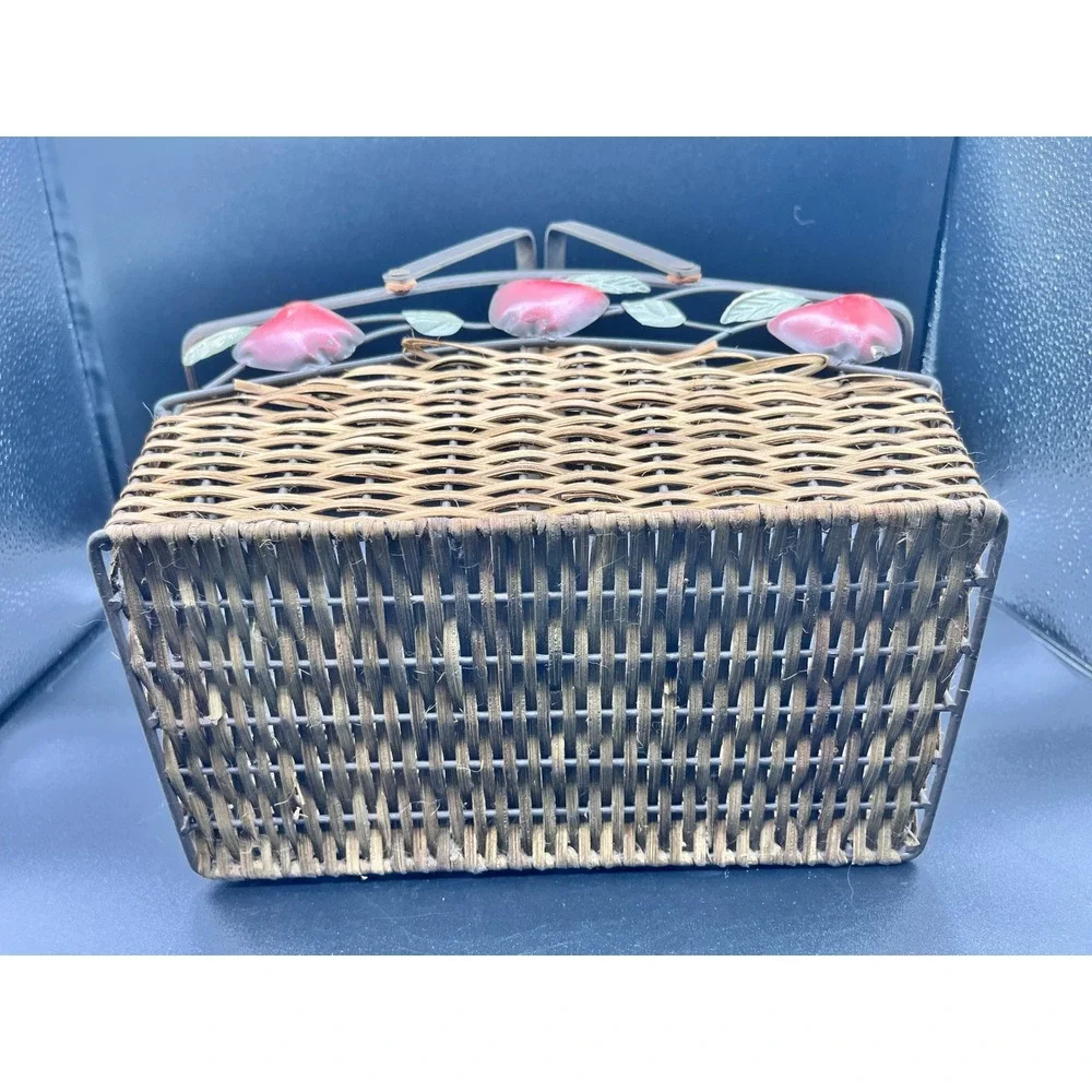 Vtg Metal Wire Woven‎ Wicker Basket Red Apples Handle Farmhouse Decor 13x11x8 in