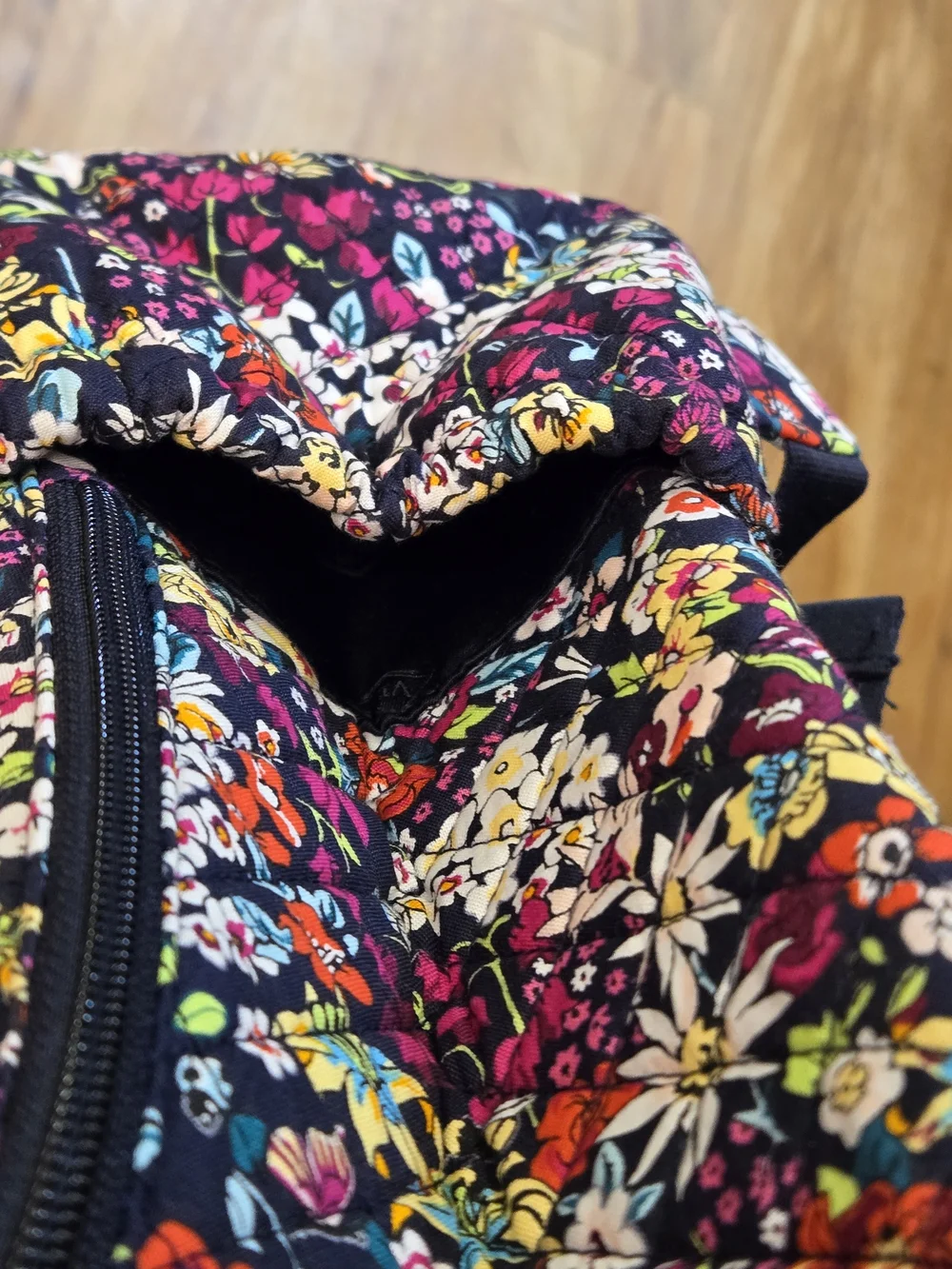 Vera Bradley beautiful authentic