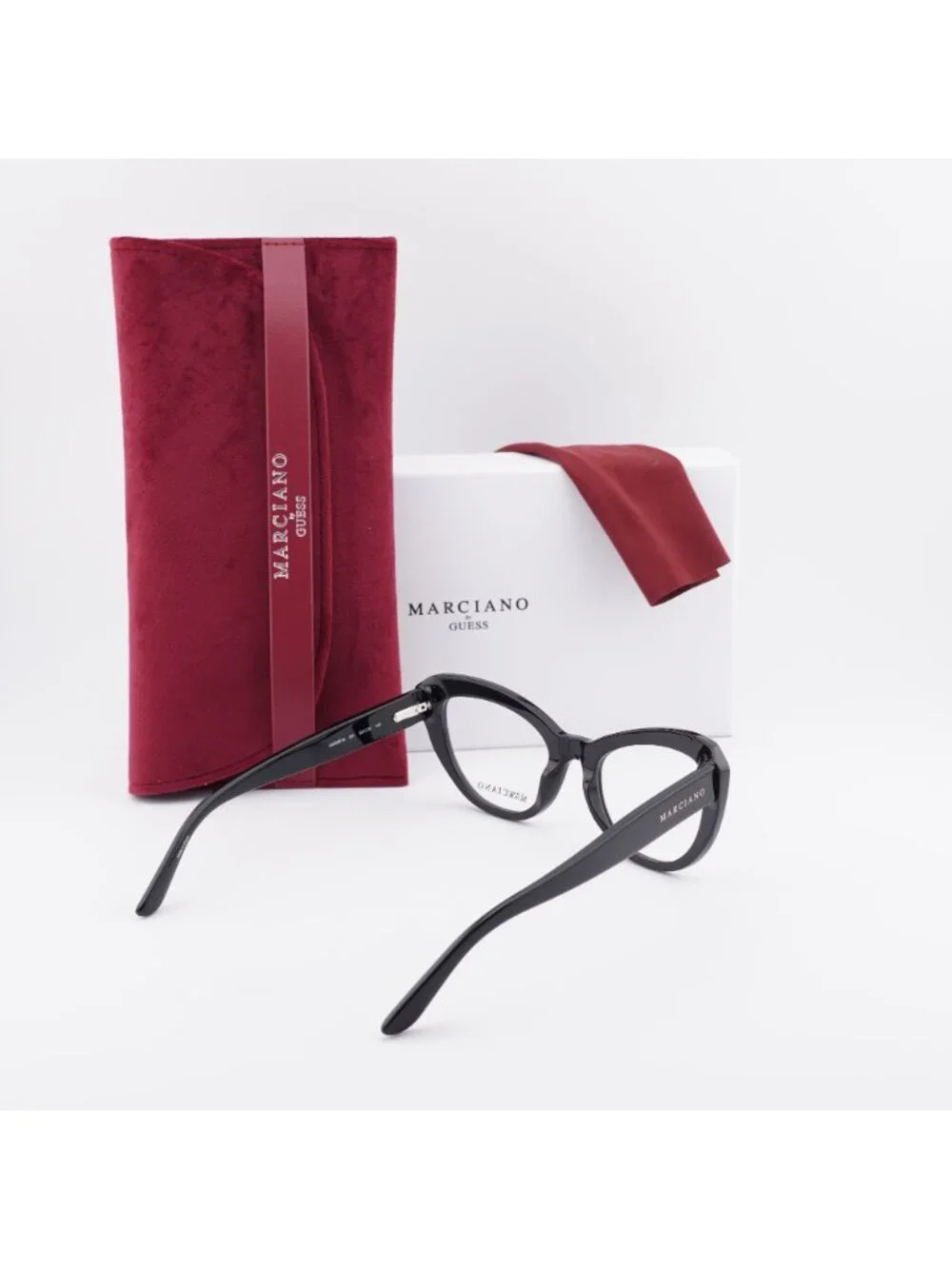 Guess by Marciano model gm50016