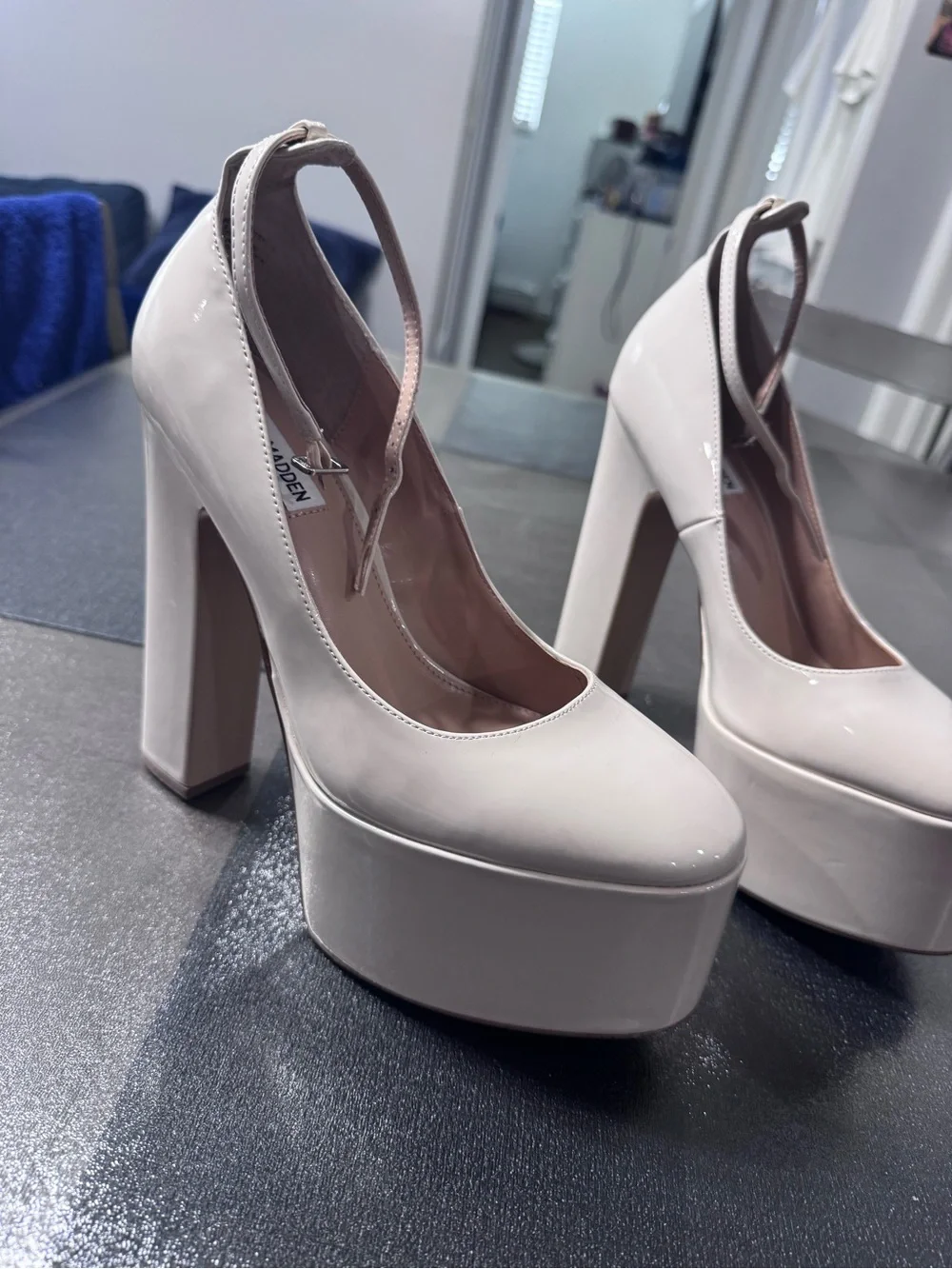 Steve Madden brand new