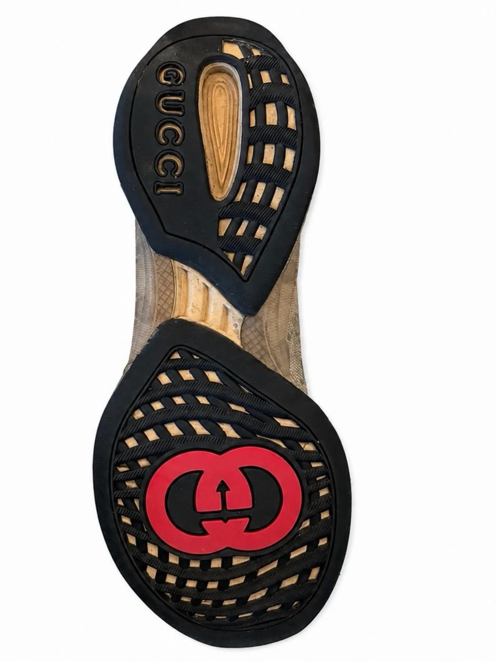 Gucci sneakers signature