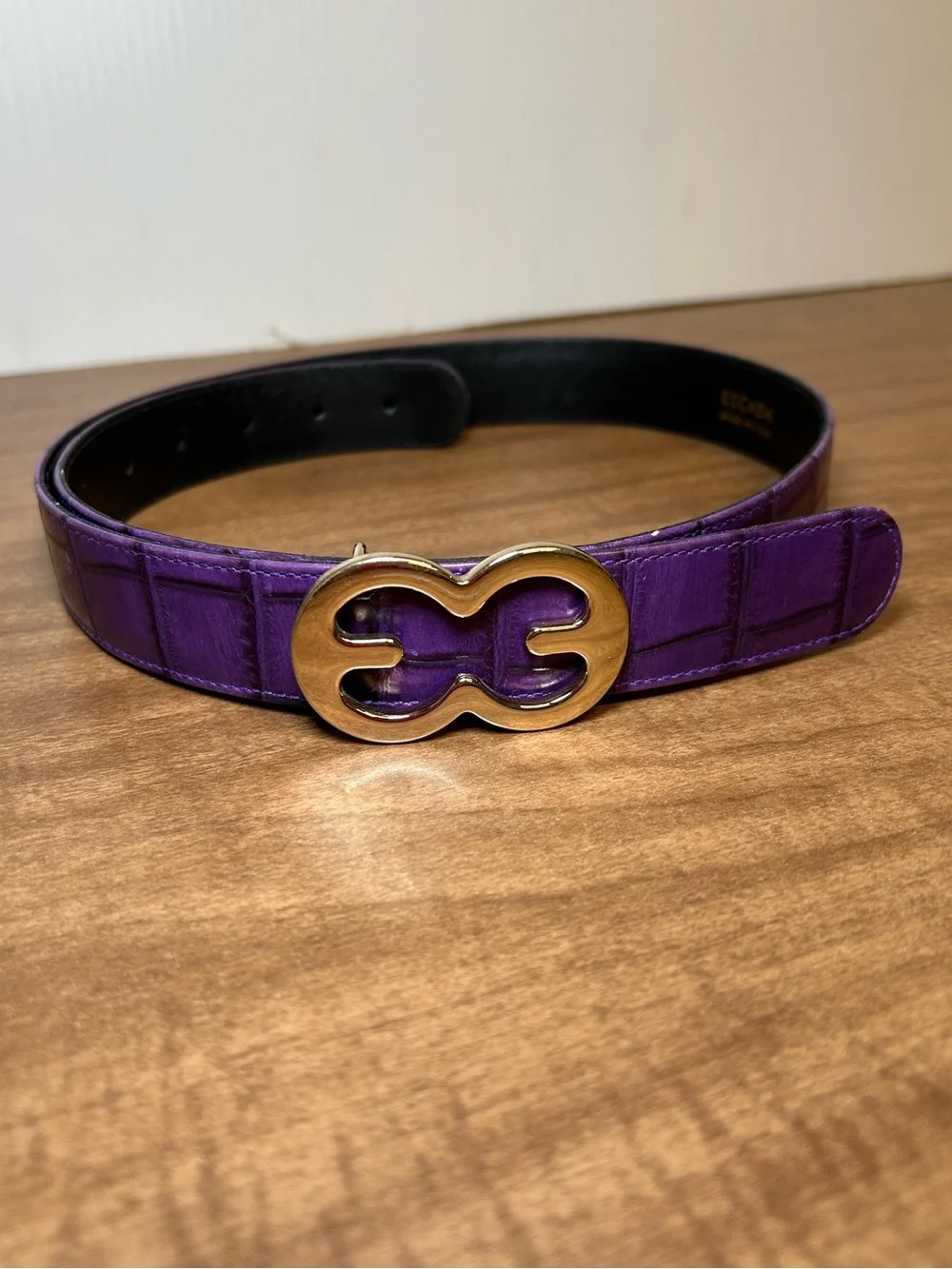 ESCADA Vintage Croc Leather Belt Purple Gold EE Logo Buckle Made in Italy 42 Z
