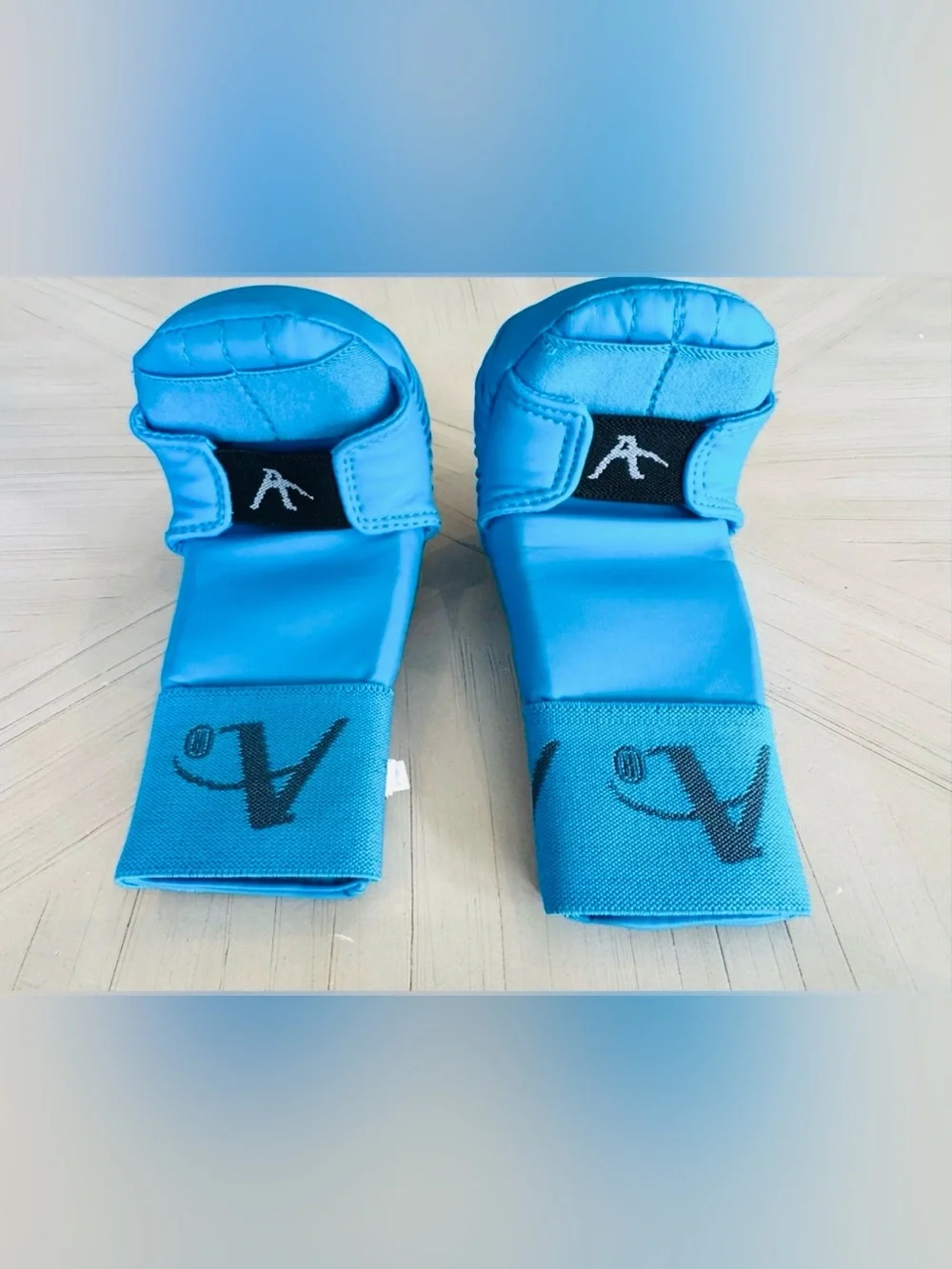 Arawaza youth fist