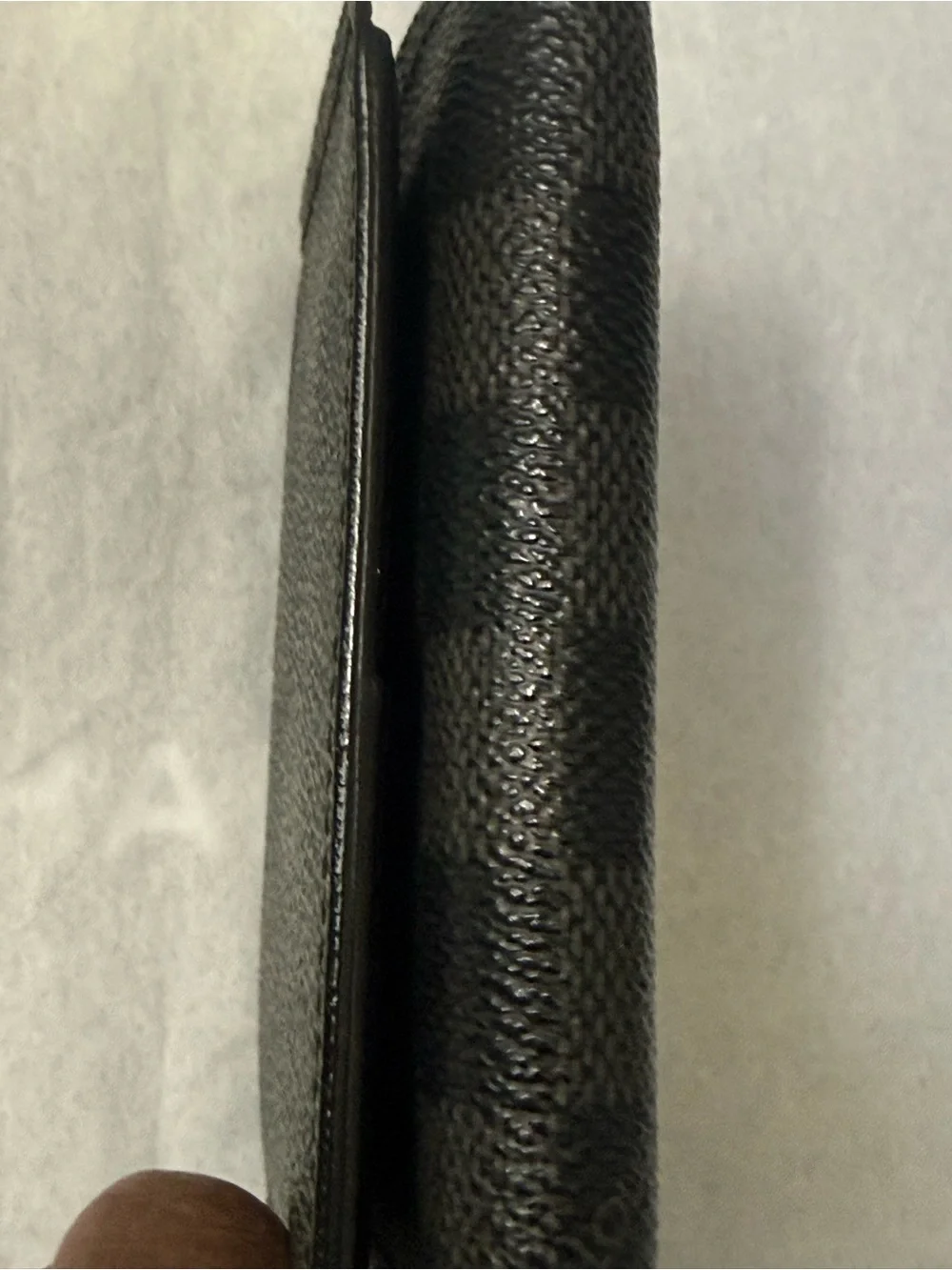 Louis Vuitton compact louis