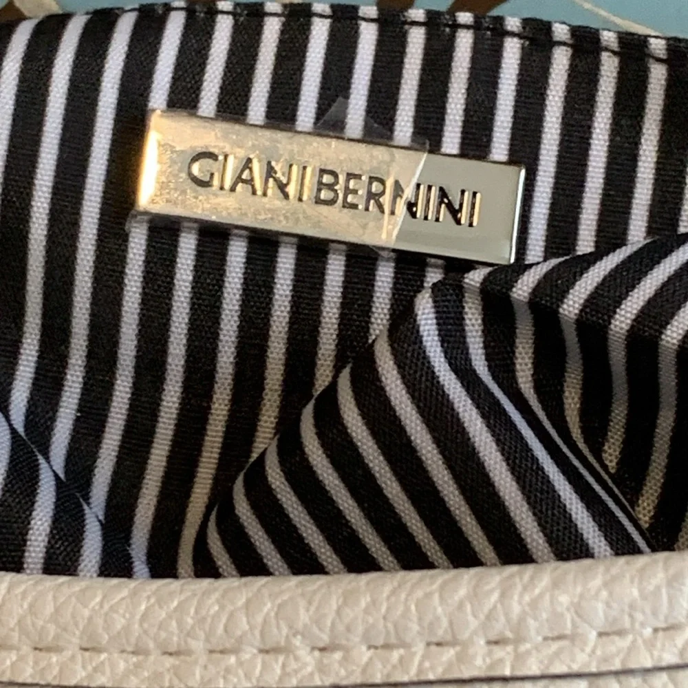 Giani Bernini sleek giani