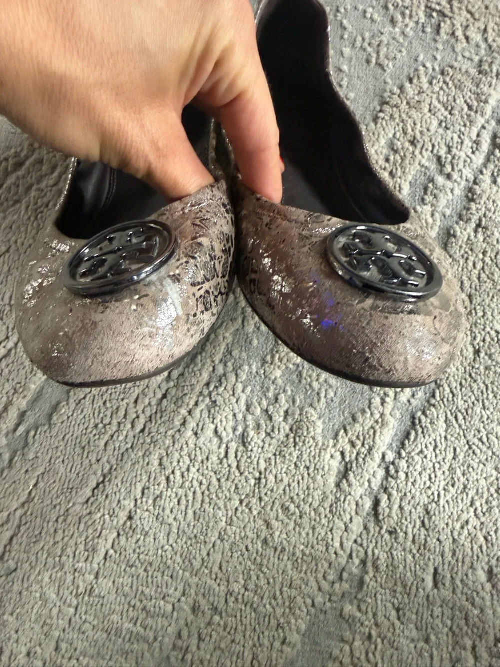 Tory Burch Heidi Metallic Taupe silver Logo Ballet Flats slip on 8