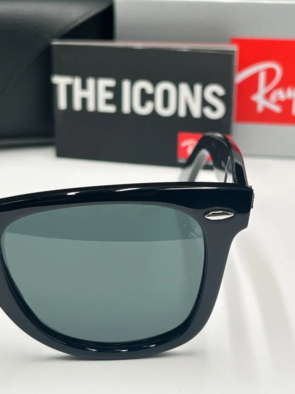 Ray-Ban best gift