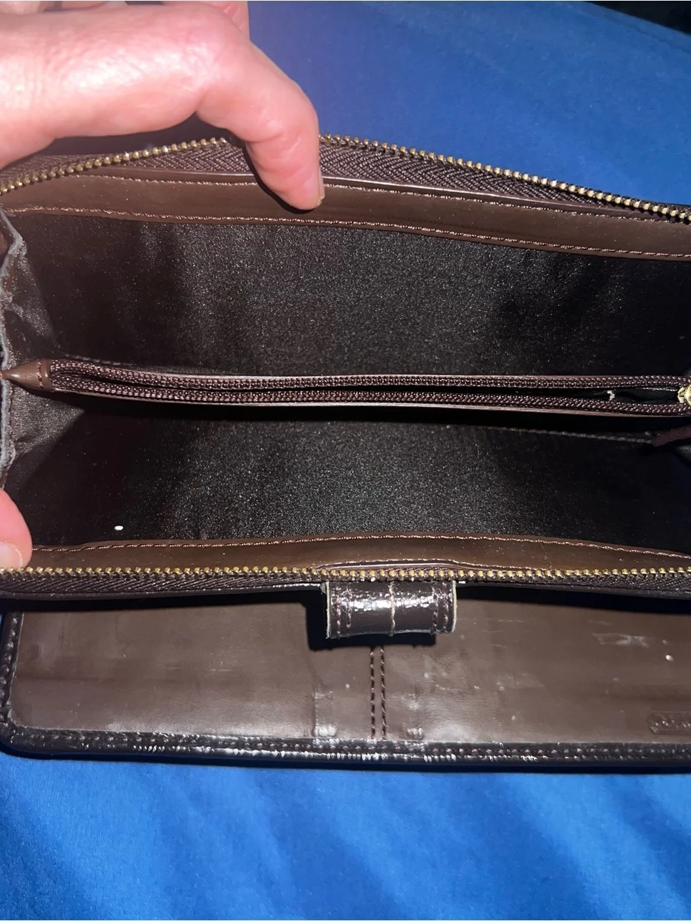 Coach wallet style
