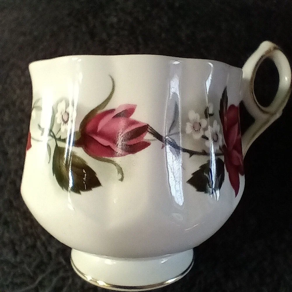Elizabethan Fine Bone China Cup‎ w/Gold Trim Made In England 4185 Rose NB #8