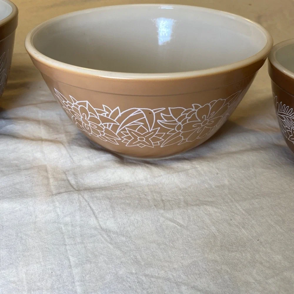 Pyrex beautiful vintage