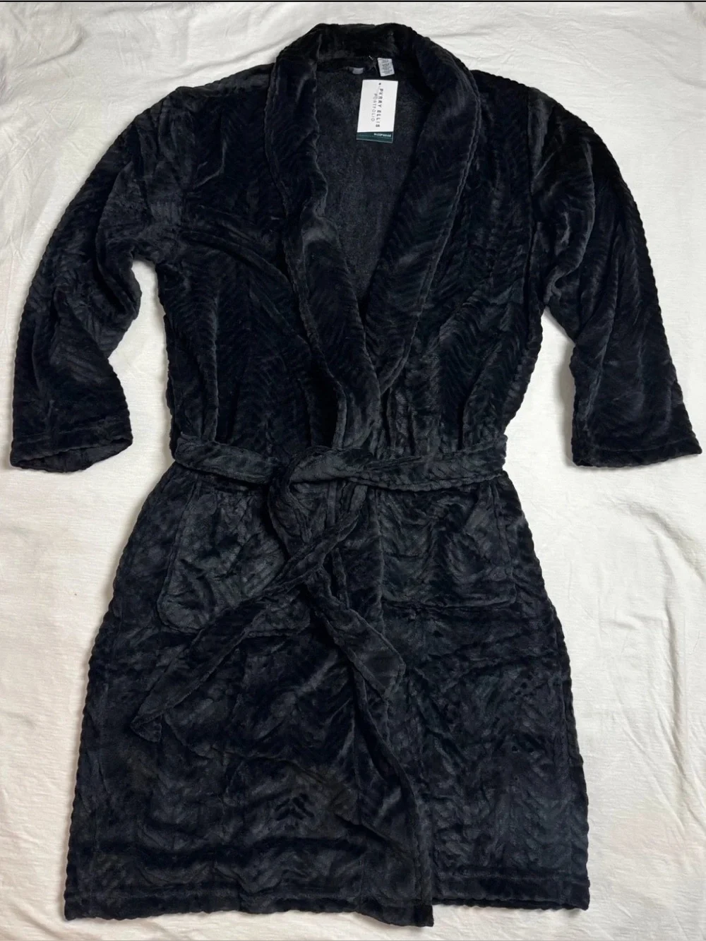 Perry Ellis luxuriously soft