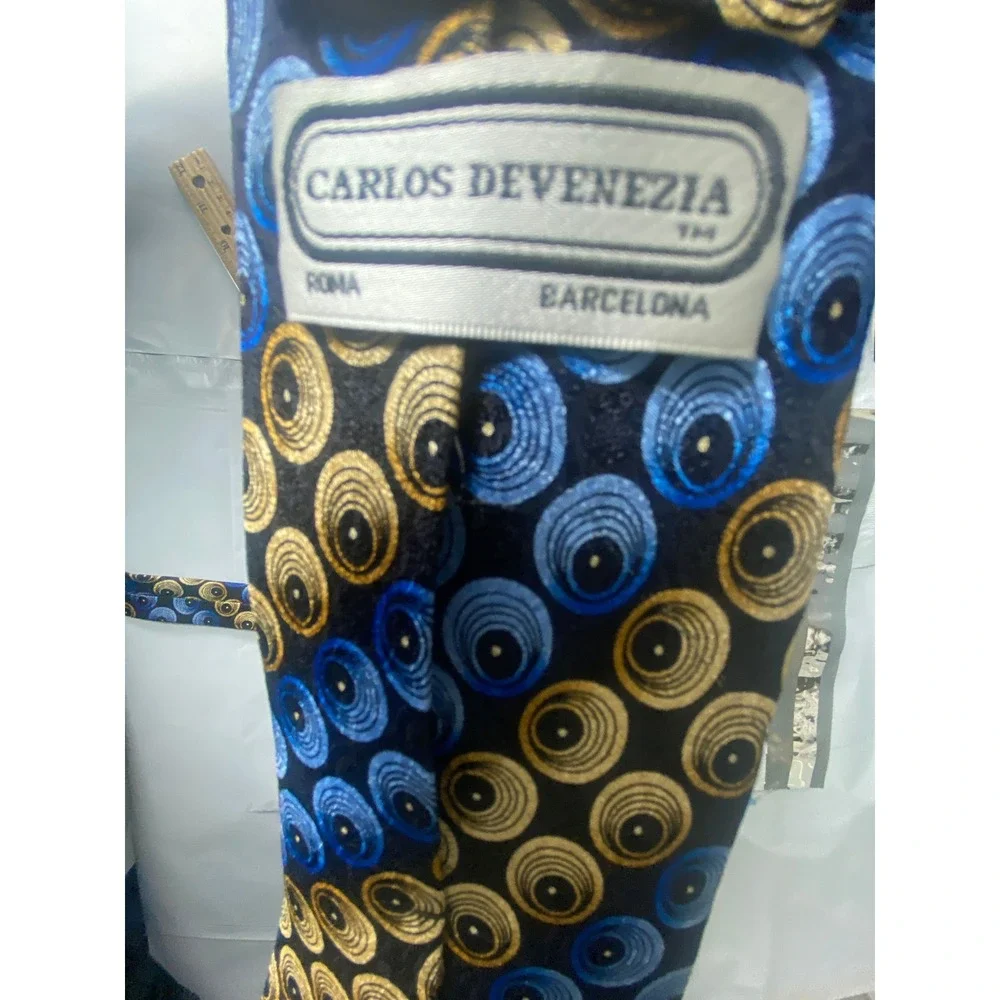 CARLOS DE VENEZIA department men