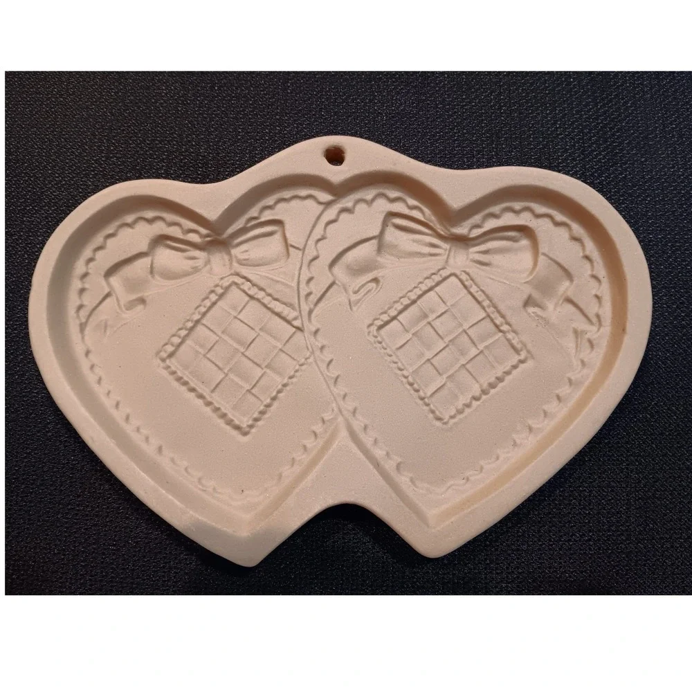 Vintage‎ 1988 Brown Bag Cookie Art Double Heart Mold Hill Design Tan Ceramic 80s