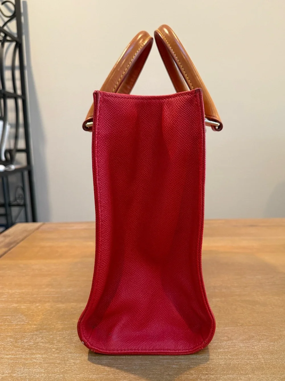 Dooney & Bourke magnetic snap