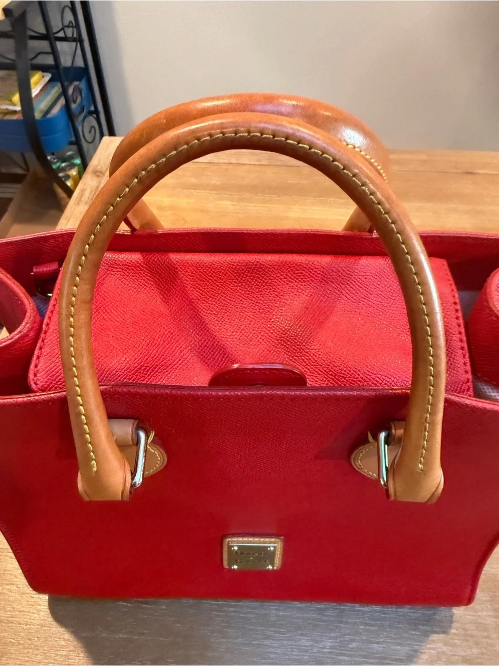 Dooney & Bourke magnetic snap
