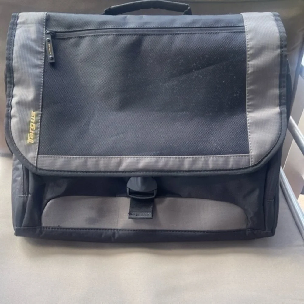 Targus laptop bag