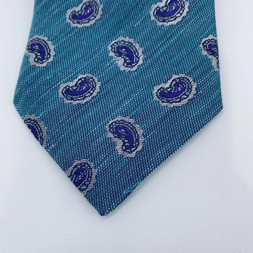 Eton tie measures