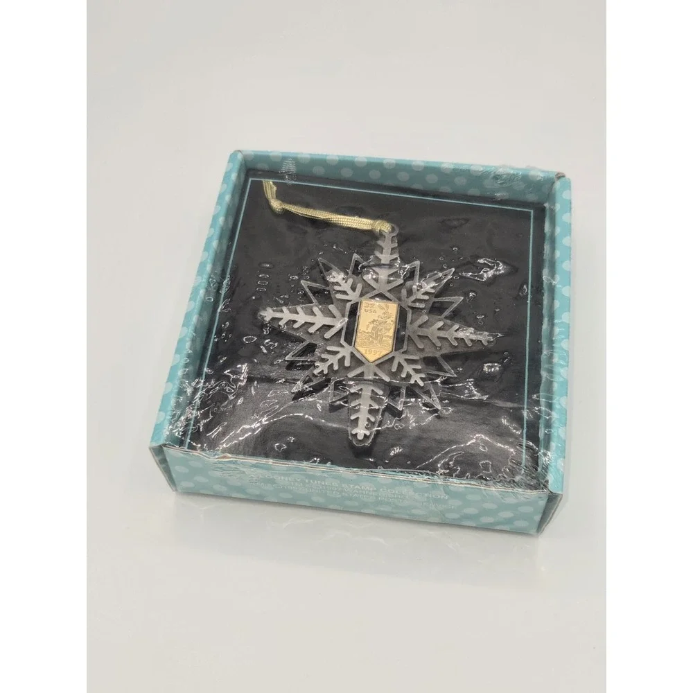 Official Looney Toons Pewter 1997 Christmas‎ Ornament Snowflake Postage Stamp