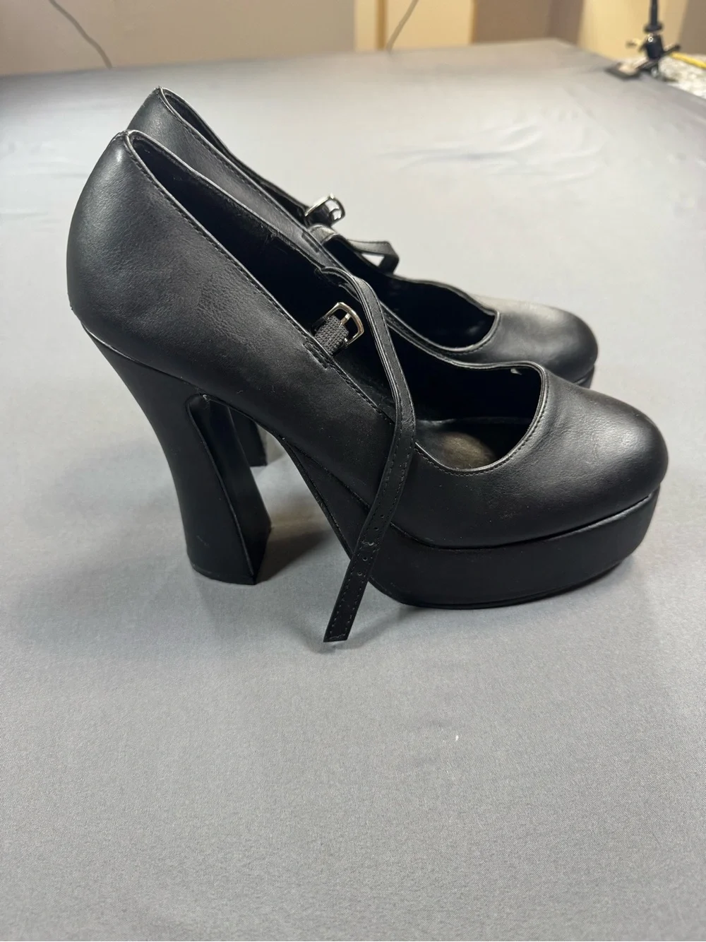 Demonia black platform