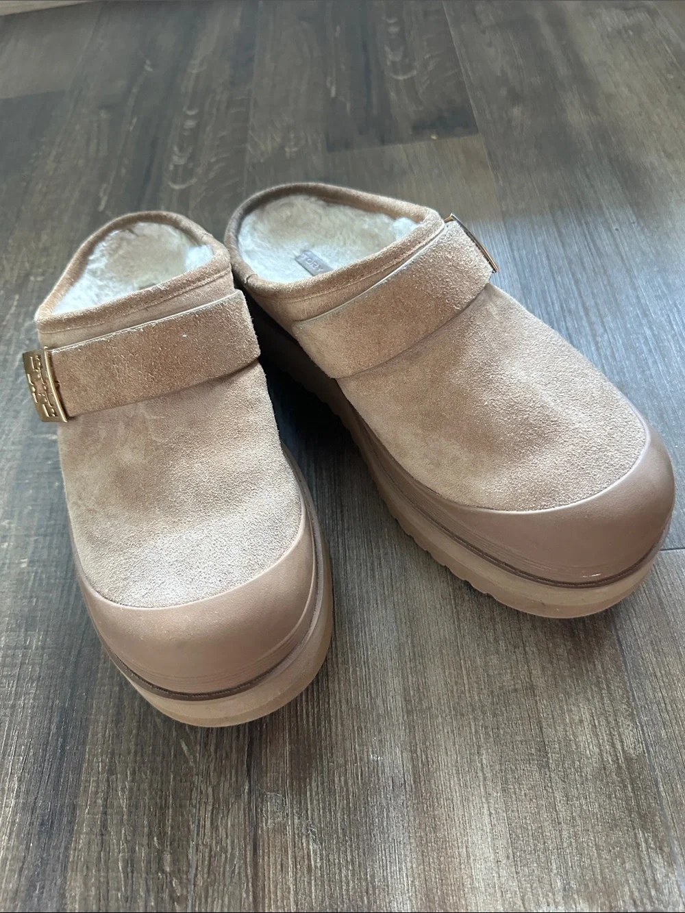 Tory Burch excellent gently