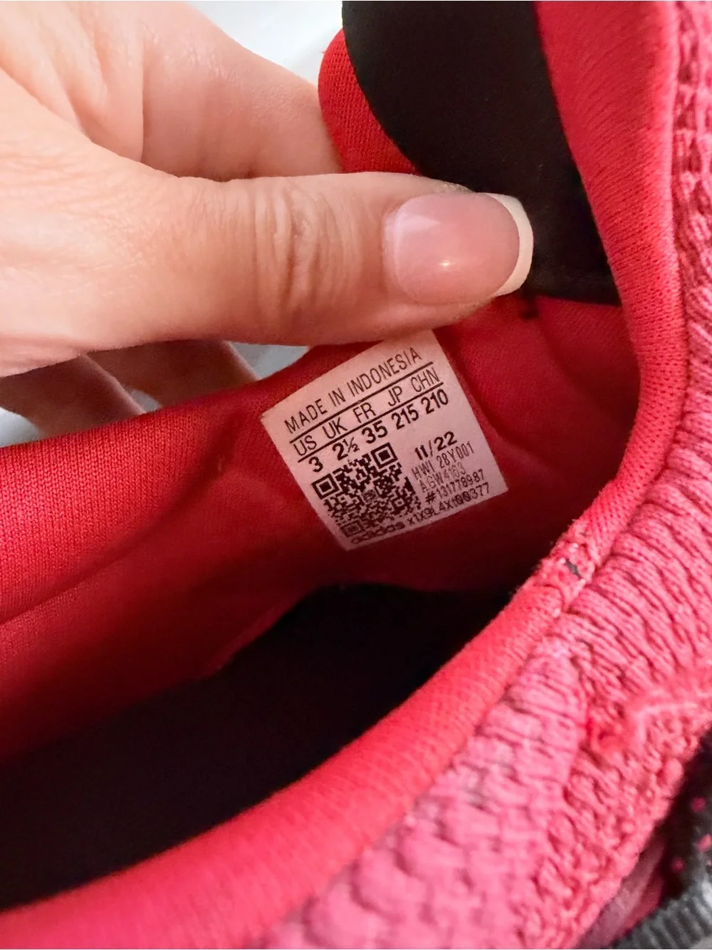 adidas lightweight slip