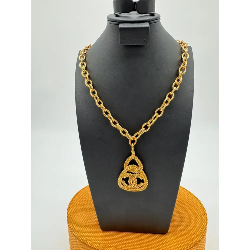 CHANEL make bold
