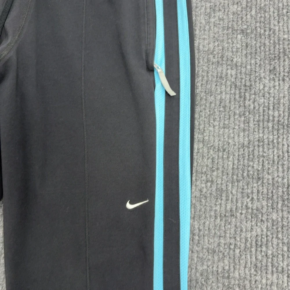 Nike rise sportswear