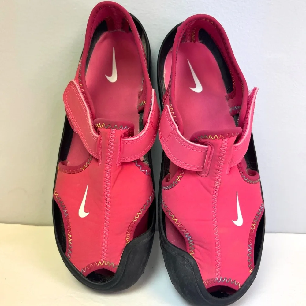 Nike pink youth