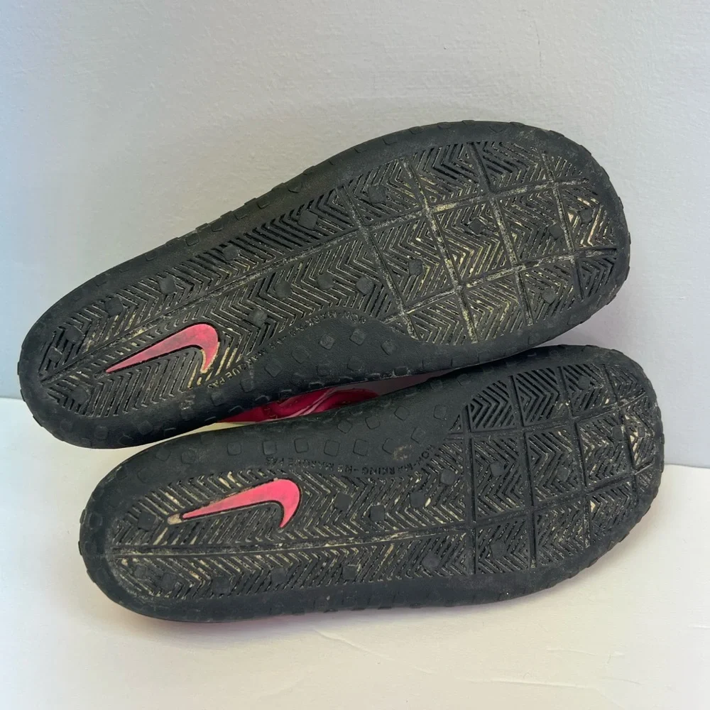 Nike pink youth