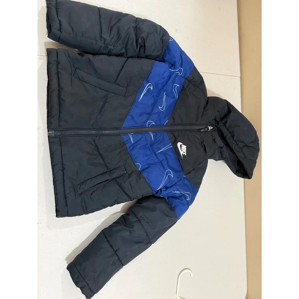 Nike Boys Puffer Jacket Black Blue Swoosh Hooded Winter Coat Size 7 L G 6-7 YRS