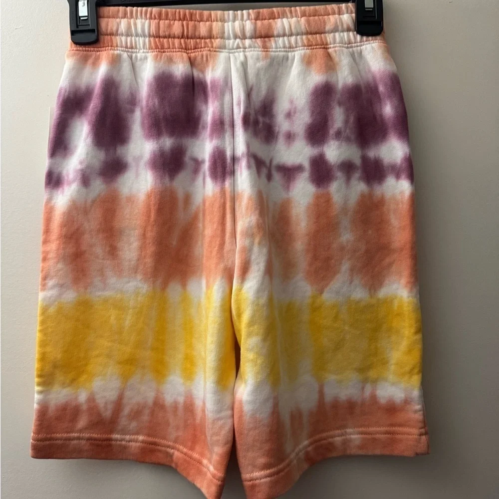 GAP vibrant tie