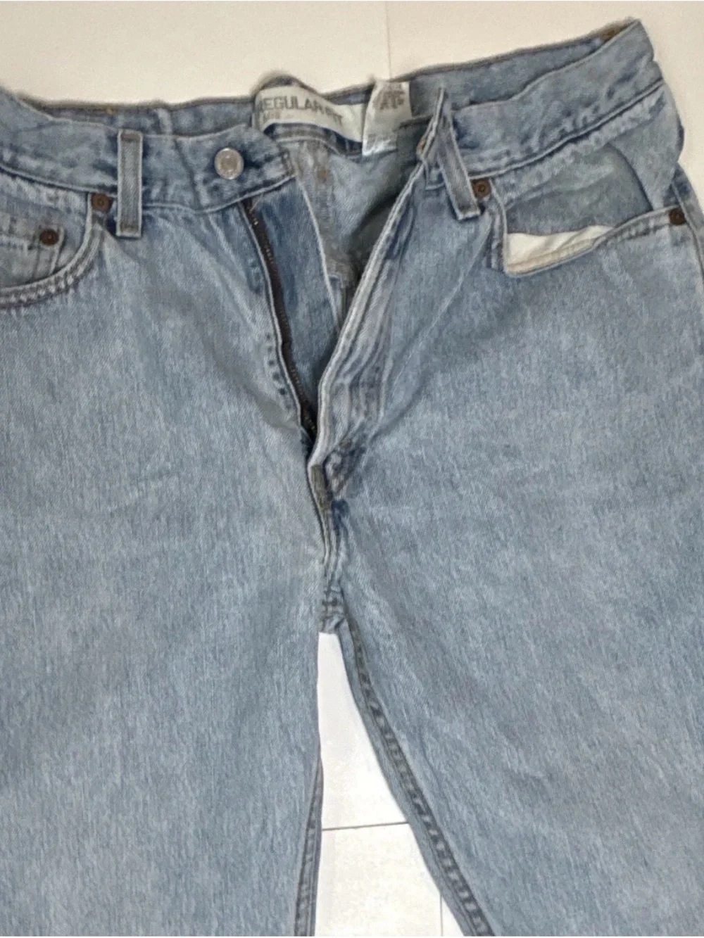 Levis relaxed silhouette